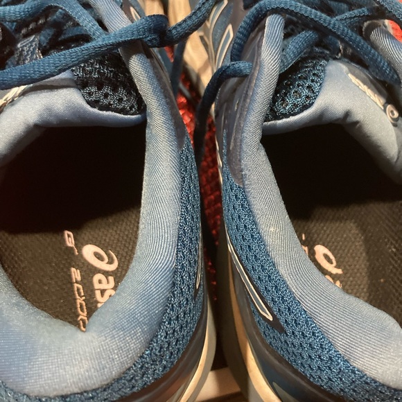 Sneakers - Picture 1 of 2